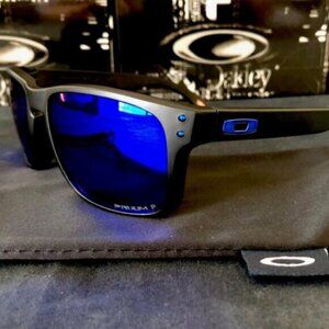OO9102 Oakley Holbrook Prizm Polarized Sunglasses